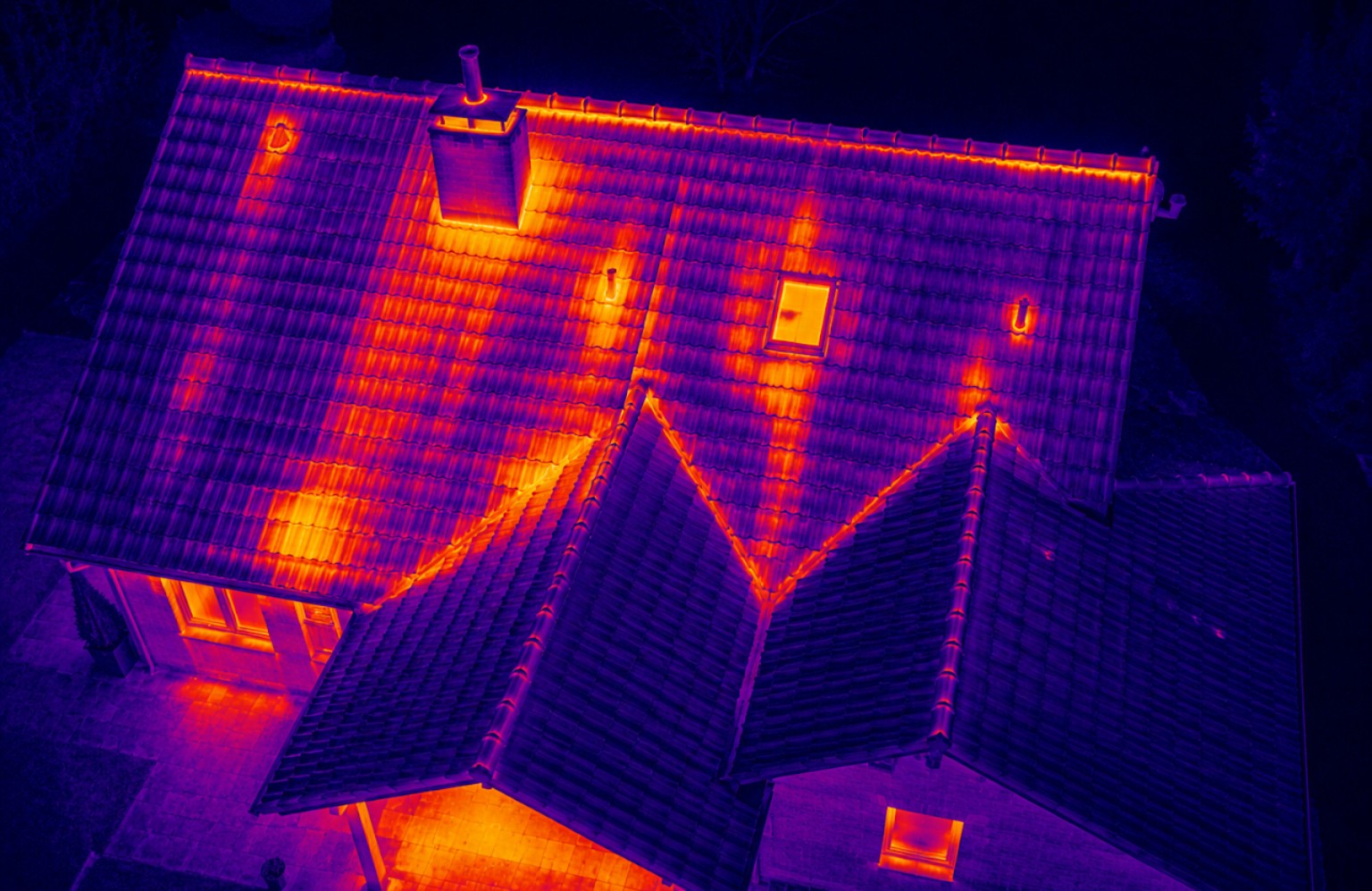 Termisk dronefoto af et hustag fra Rytters Droner